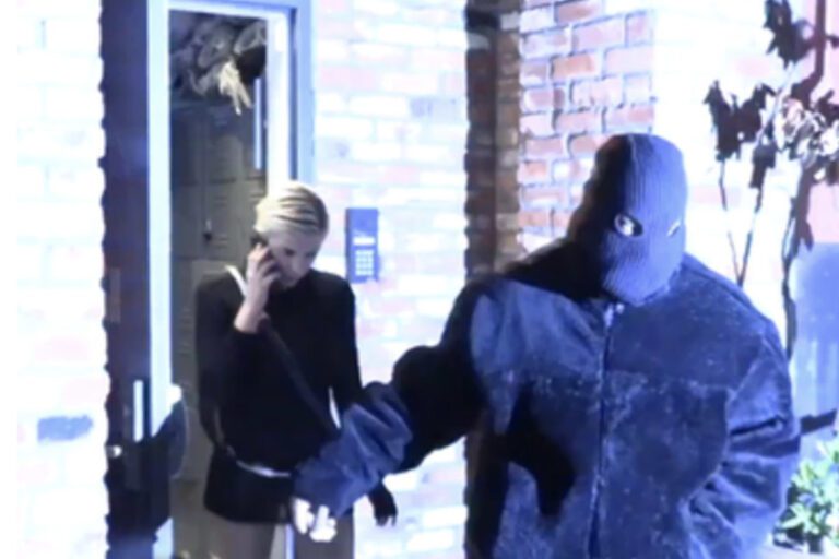 Kanye West Wears Ski Mask to Avoid Paparazzi Photos