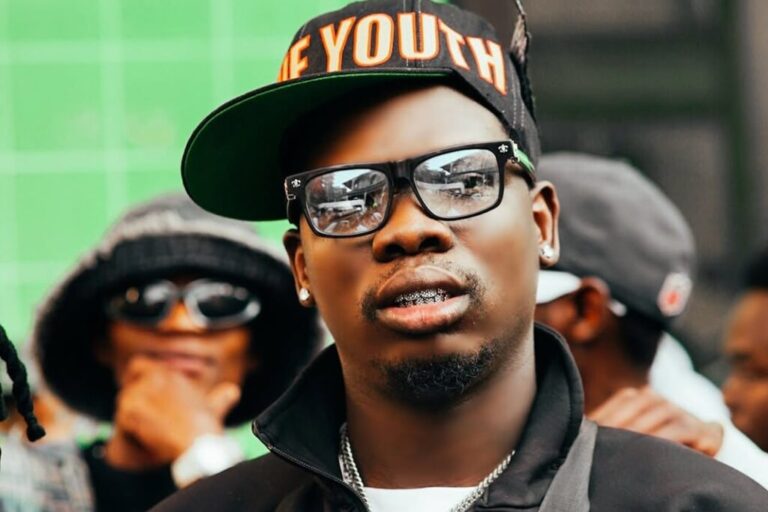 Blxckie Shines in Naledi Aphiwe’s Waiting for You Music Video