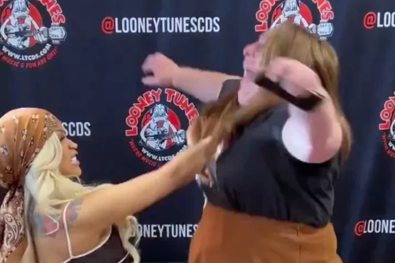Cardi B’s Meet and Greets: Choking, Cosplay and All the Drama